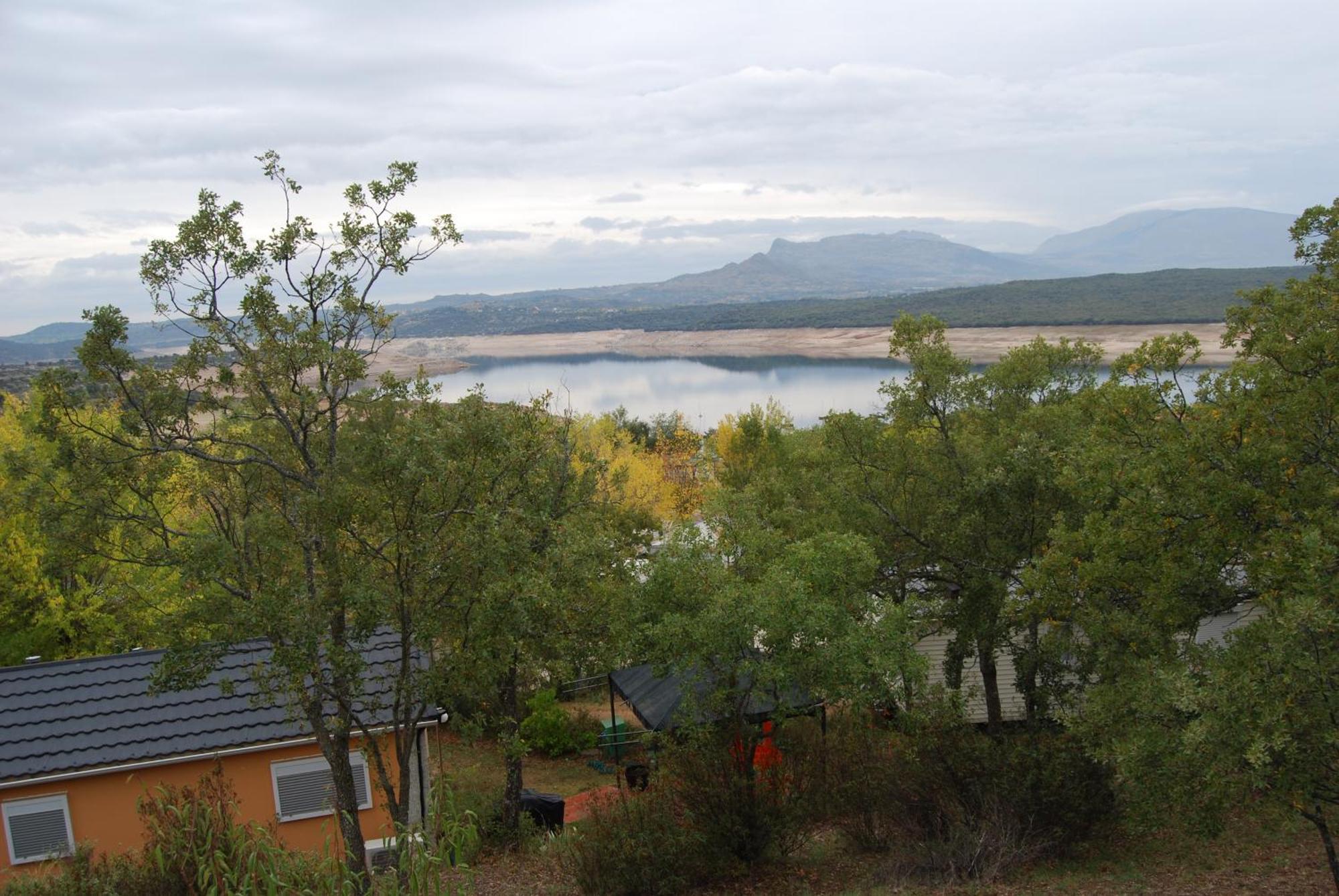 Camping de Cervera de Buitrago Exterior foto
